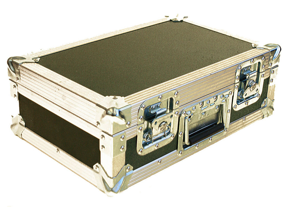 Seddon Flight Case 03 Hard case for projectors weighing up to 3kg product image. Click to enlarge.